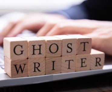 Apa itu Ghostwriting? Manfaat Ghostwriter untuk Bisnis - Konverzi.com